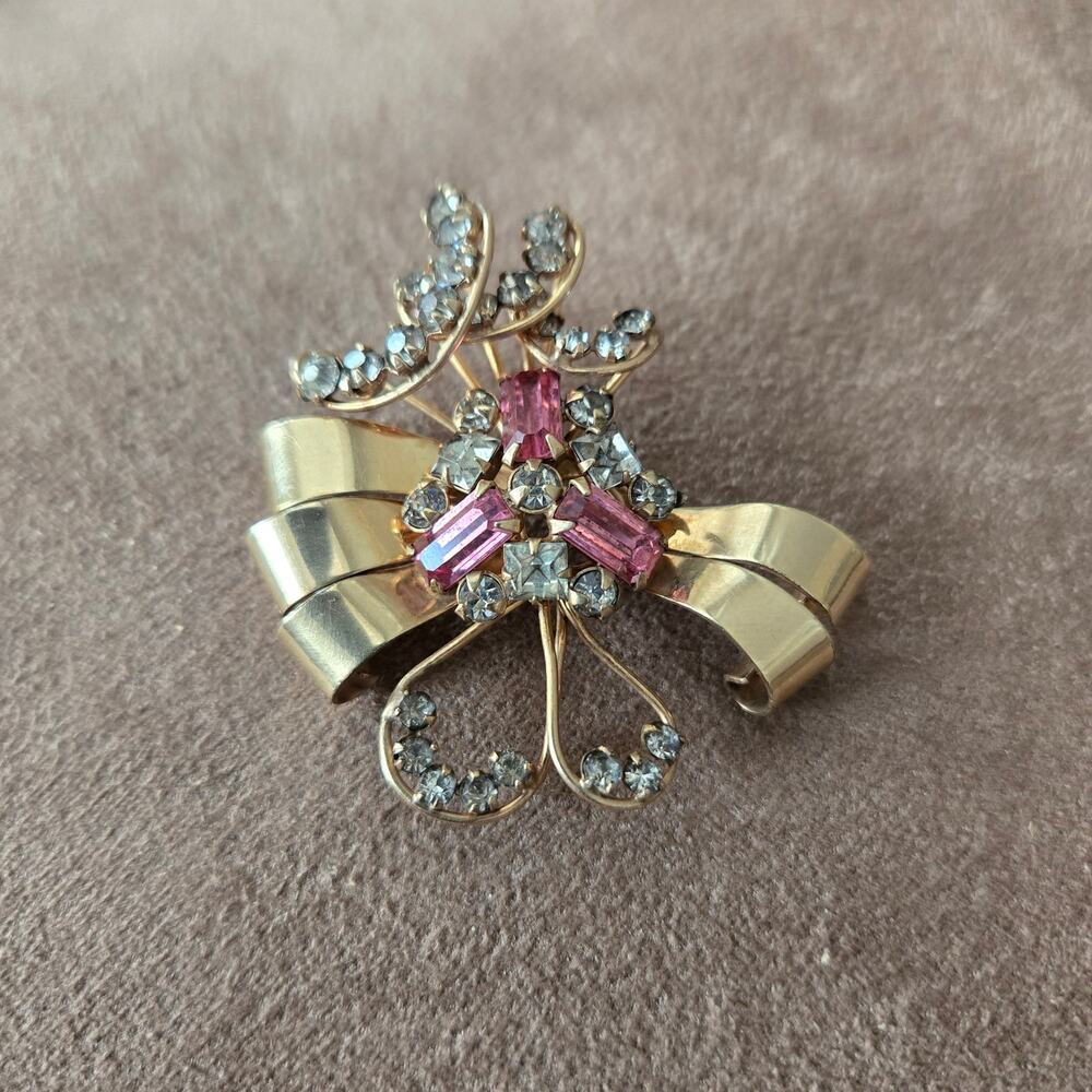 Vintage signed M&S 12K Gold filled‎ Pink and White Rhinestone Brooch or Pendant